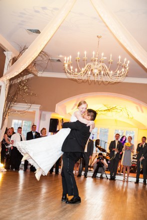 27590095134_3f4eba3704_z